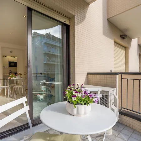 Διαμέρισμα Suite Des Etrangers -Appartamento In Centro-City Center Apartment-Parcheggio Privato- Private Parking *