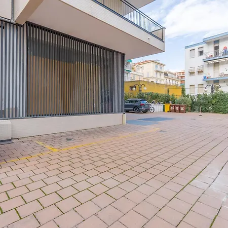 Διαμέρισμα Suite Des Etrangers -Appartamento In Centro-City Center Apartment-Parcheggio Privato- Private Parking