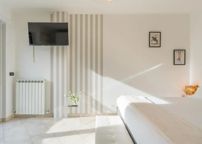 Des Etrangers Apartment